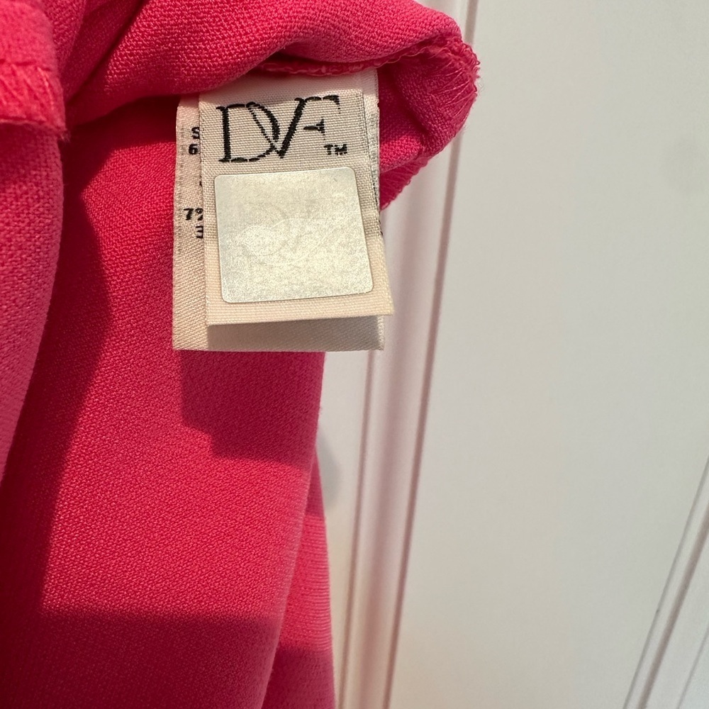 Diane Von Furstenberg  Carrie Pink Sleeveless Sheath Dress - Picture 5 of 5
